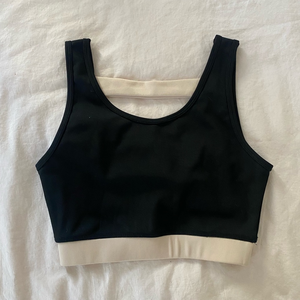 PrettyLittleThing sports bra